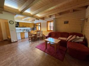 Kuchyň nebo kuchyňský kout v ubytování Apartmány Podťaté