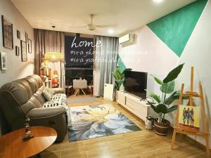 Area tempat duduk di Cyber Highview-a self designed home