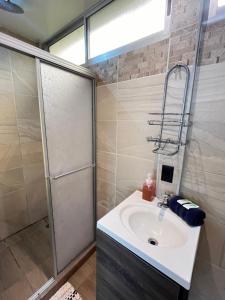 Koupelna v ubytování Apartamentos en el Centro de Puerto Viejo