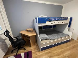 Posteľ alebo postele v izbe v ubytovaní Apartmán Letná