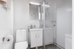 Ένα μπάνιο στο Marina Apartment in the Heart of Turku +20 φωτογραφίες