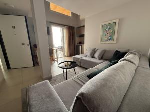 Posezení v ubytování Stylish Studio Apartment - 8F House