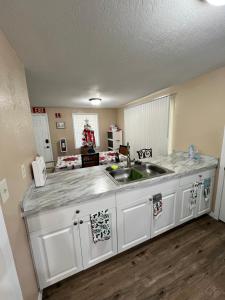 Η κουζίνα ή μικρή κουζίνα στο A home in the heart of the city +7 φωτογραφίες