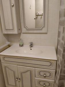 A bathroom at VILLA ANNAMARIA