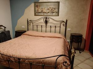 A bed or beds in a room at VILLA ANNAMARIA