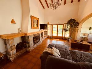 TV/trung tâm giải trí tại Javea Dream Luxury Villa with Pool, Lounge, BBQ, Airco, Wifi +38 ảnh