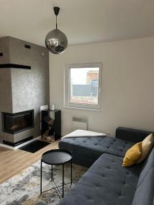 Et opholdsområde på Family Golf House