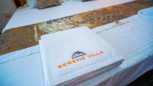 Certifikát, hodnocení, plakát nebo jiný dokument vystavený v ubytování Serene Villa Airport Transit
