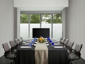 Møde- og/eller konferencelokalet på Delonix Hotel Karawang