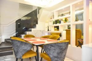 Gallery image of Otas Guest House in Lagos +36 photos