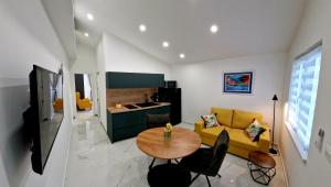 TV a/nebo společenská místnost v ubytování Apartments Davorka