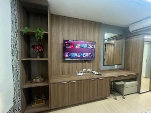 Μια τηλεόραση ή/και κέντρο ψυχαγωγίας στο Blend Marista! Café da manhã Premium no Ibis!