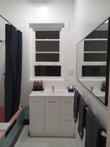 Ένα μπάνιο στο Break-A-Way Accommodation