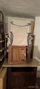 a wooden stand with two lights on top of it at Casa Marisa sul Garda in Toscolano Maderno