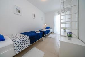 Postel nebo postele na pokoji v ubytování Apartments with parking space Duba Stonska, Peljesac - 24112