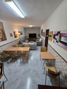 Μια τηλεόραση ή/και κέντρο ψυχαγωγίας στο Sunny House