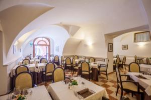 Posezení v ubytování Hotel Portici - Romantik & Wellness