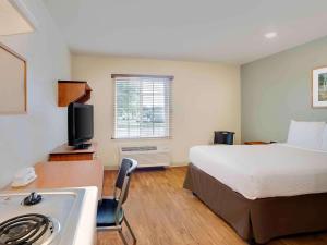 Postel nebo postele na pokoji v ubytování Extended Stay America Select Suites - Mobile - I-65