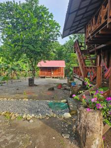 Un jardín fuera de la bamba, cabaña barracuda