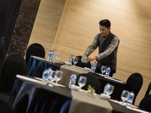 Gæster der bor på Delonix Hotel Karawang