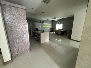 Η κουζίνα ή μικρή κουζίνα στο House Pool 4 bedrooms +7 φωτογραφίες