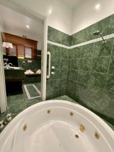 Jacobs Creek Retreat - Barossa Valley的一间浴室
