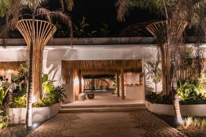 Aed väljaspool majutusasutust Lombok Souls