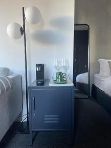 Postel nebo postele na pokoji v ubytování Contemporary City Studio