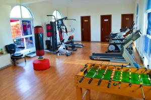 Fitness centrum a/nebo fitness zařízení v ubytování Wuduria Hotel
