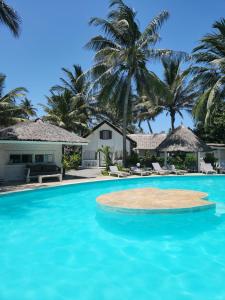 Πισίνα στο ή κοντά στο Kisiwa Apartments Watamu - At Ascot Resort -