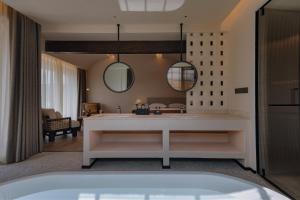 DiannanShaxi Fengyasong Village Hotel的相册照片