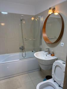 Koupelna v ubytování BelleView Residence Brasov