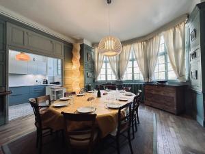 Fotografie z fotogalerie ubytování La Chaladrerie grande maison de maître avec jardin v destinaci Villers-Allerand