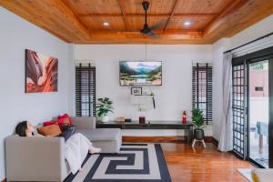 Χώρος καθιστικού στο The Loft Pool Villa Chiang Mai by Sabai Sabai villa