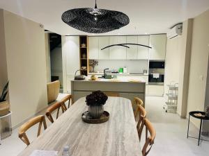Gallery image of Villa Dëbora, Lura 3 Gjiri i Lalëzit in Lalzit Bay +54 photos