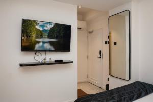 TV a/nebo společenská místnost v ubytování Hotel Ichamati