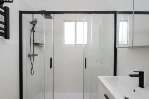 A bathroom at Villa Piscina & Jacuzzi Privado