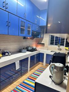 Fotografie z fotogalerie ubytování 3 double bed contemporary flat v destinaci Bāiljuri