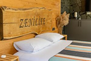 Postel nebo postele na pokoji v ubytování Zenilife Suit Apart & Bungalov