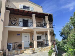 The building in which the holiday home is located