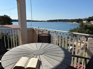 Hrvatska, VERUNIĆ-DUGI OTOK, Gorgonia Apartments