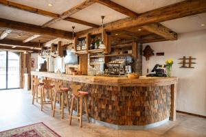 Lounge nebo bar v ubytování Hotel La Montanina