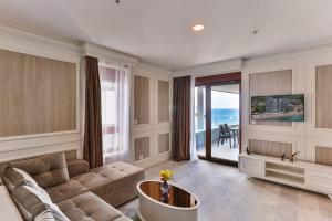 Posezení v ubytování Maresia Boutique Suites