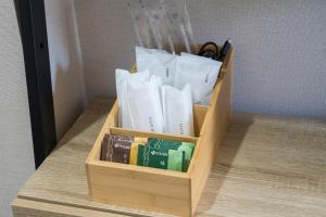 Imagem da galeria de HOTEL 萃 the 3rd-雑餉隈駅前-無人ホテル-HOTEL SUI the third-ZASSHO-Unmanned Hotel em Fukuoka