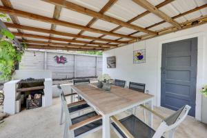 Fotografie z fotogalerie ubytování 2BD 2BA Bungalow Beautiful Backyard Grill v destinaci Columbia