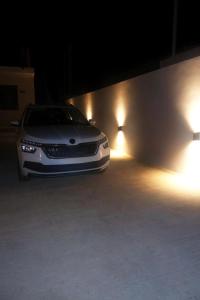 Foto dalla galleria di Azure Mirage Home Adults Only Private Seaside Villa w Garden and Parking a Faliraki