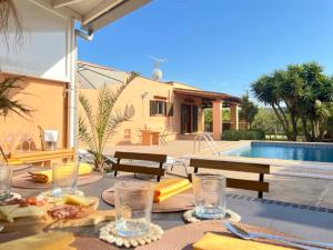 Gallery image of Villa Bamboo in Santa Gertrudis de Fruitera