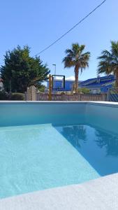Bazén v ubytování B&B Oasi al Mare nebo v jeho okolí