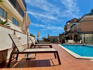 Bazén v ubytovaní Hotel Soleado alebo v jeho blízkosti