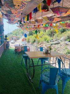 Fotografie z fotogalerie ubytování The Backpacker Storeys v destinaci Bir